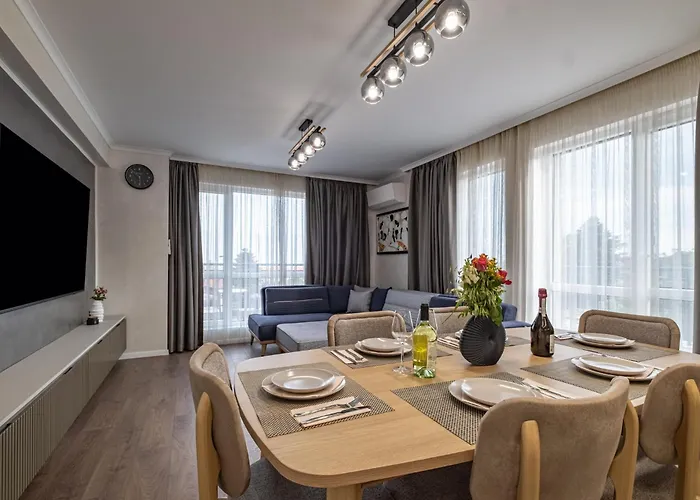 شقة Aria Luxury Apartmet فارنا