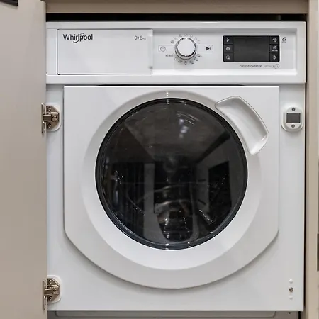 Aria Luxury Apartmet Apartment Warna